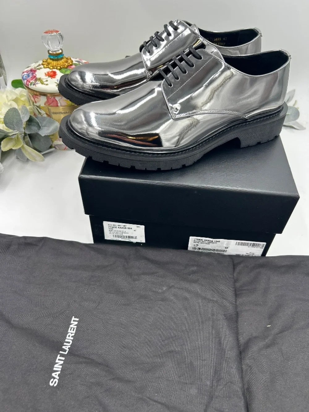 **************Men’s Saint Laurent Soft Laminator Army 20 Derby Shoes.  Size 42/9